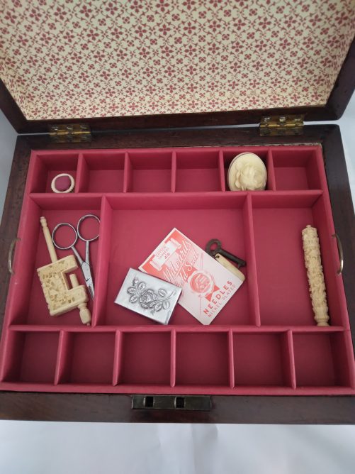 Victorian sewing box - Image 4