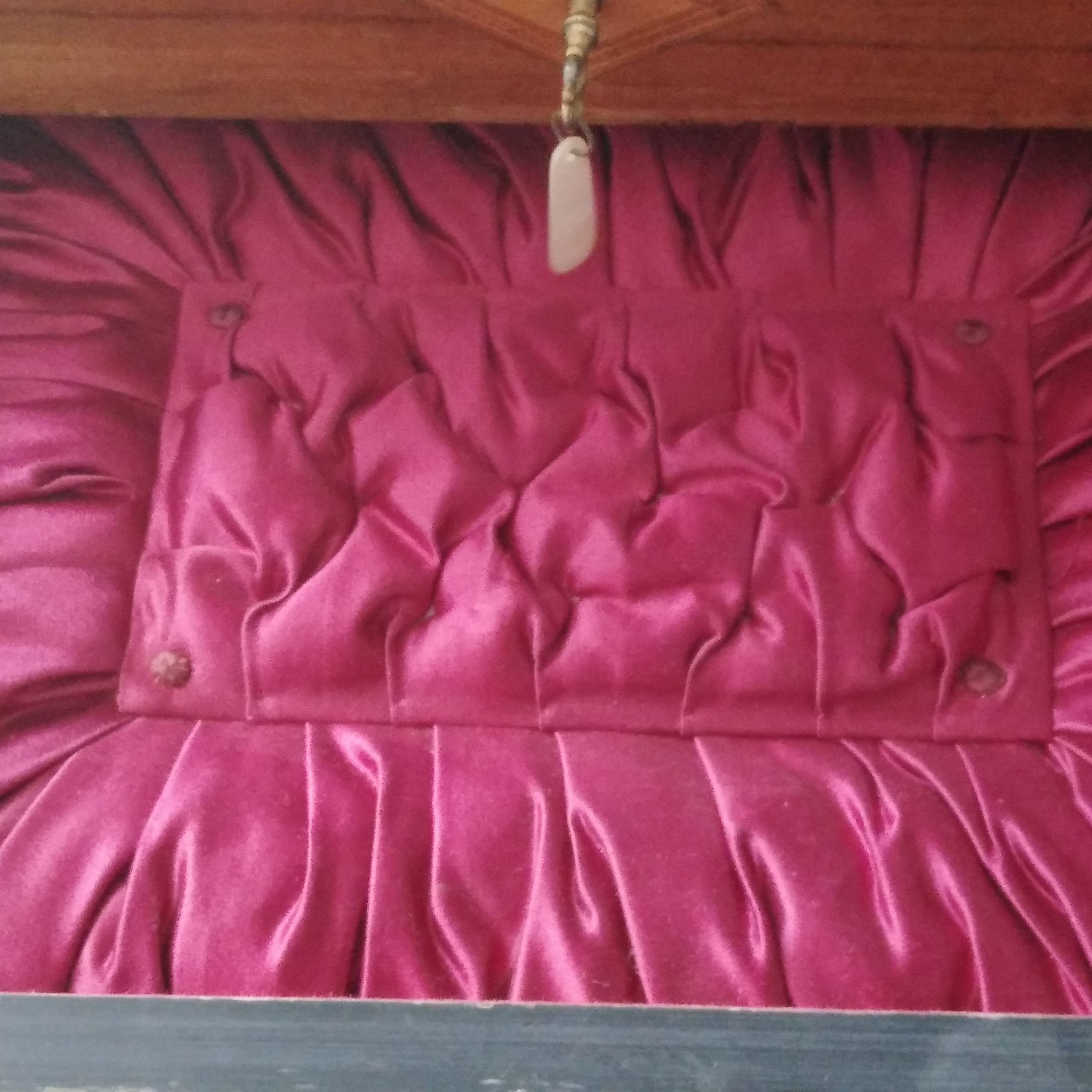 Victorian walnut sewing and jewellery box - Image 8