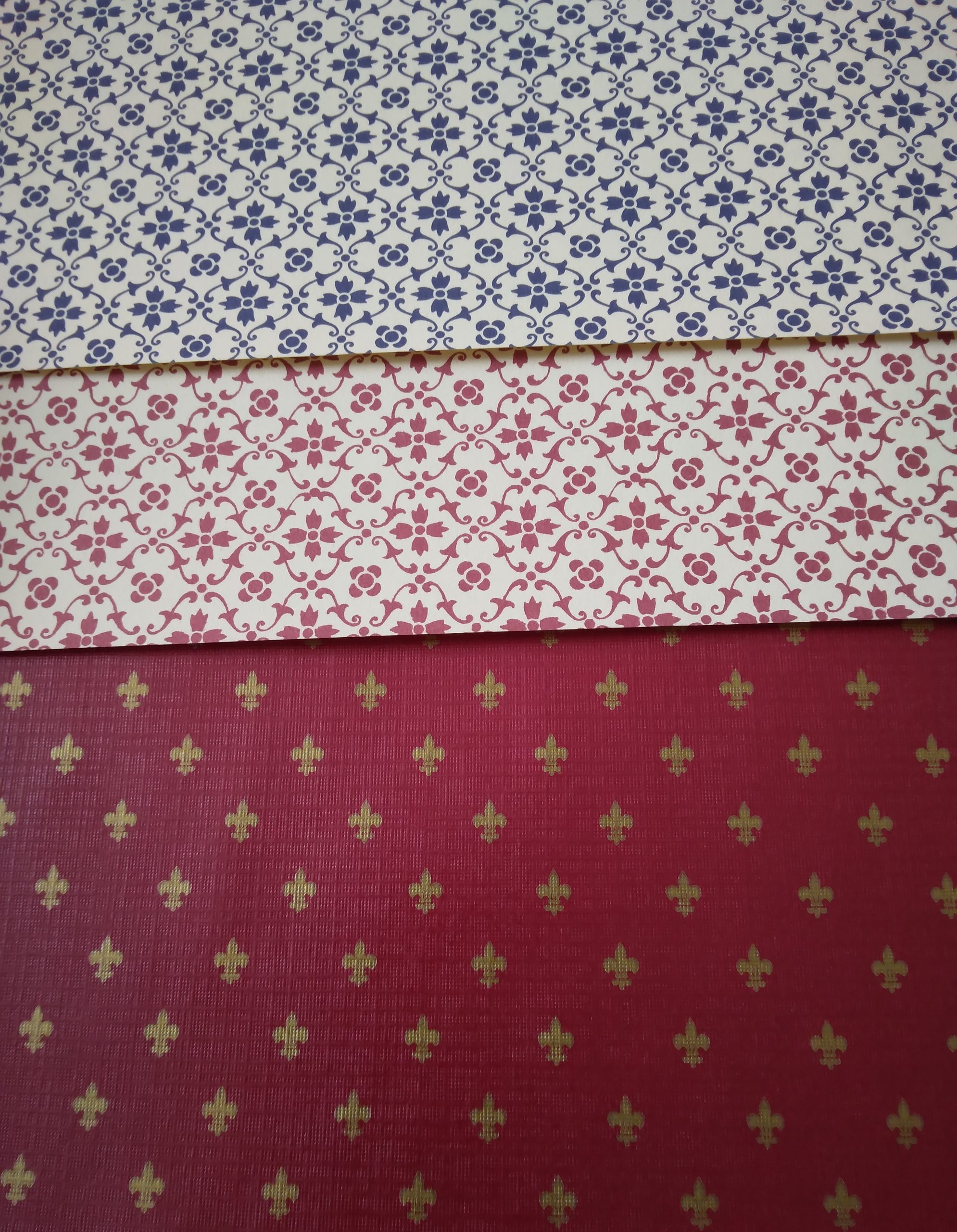 Box lining papers, assorted, traditional designs, old stock