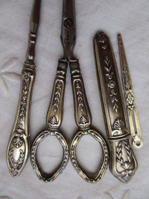 Tortoiseshell sewing box - Image 4