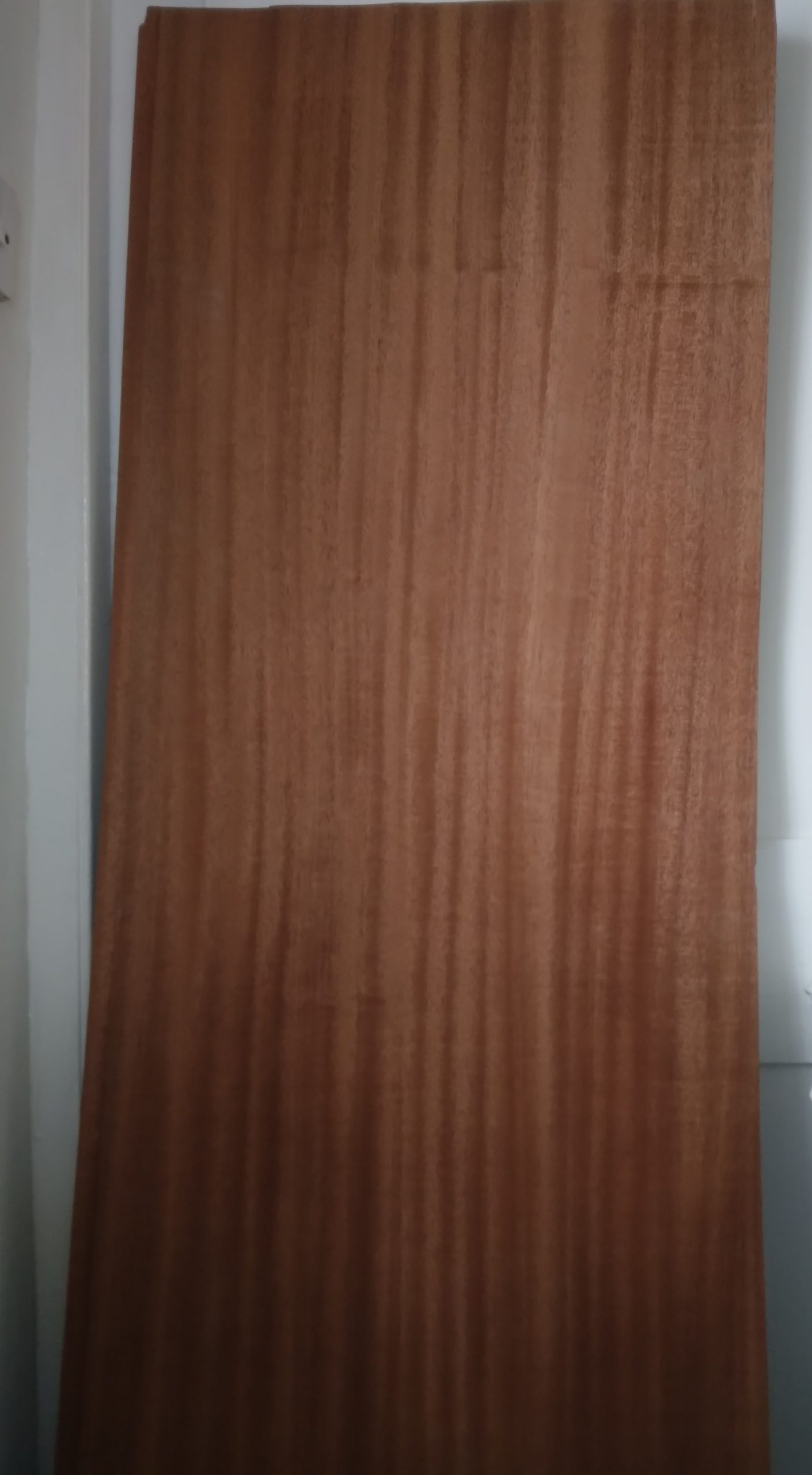 African mahogany veneer , large leaves - Image 3