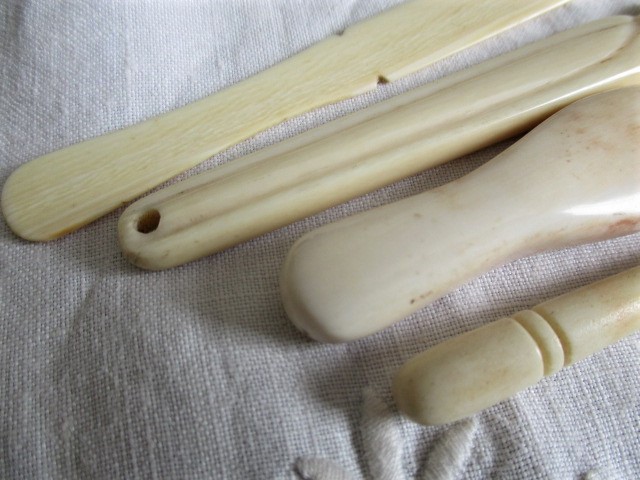 Antique sewing tools - Image 2
