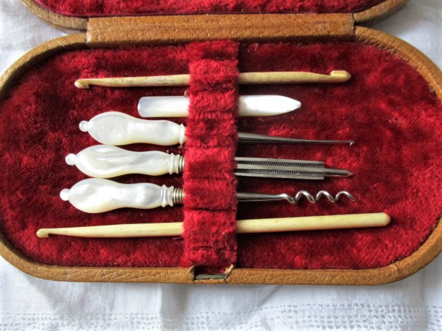 Edwardian ladies sewing set - Image 2