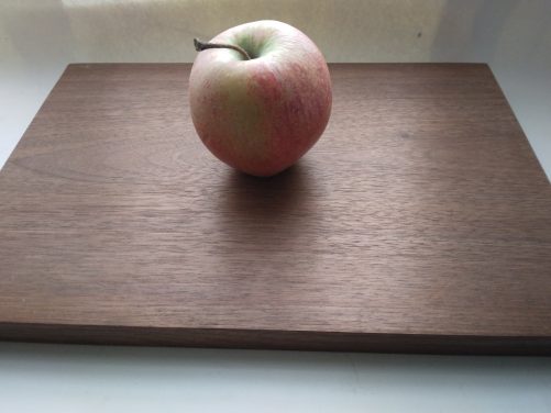 Wiltshire walnut chopping board - Image 3