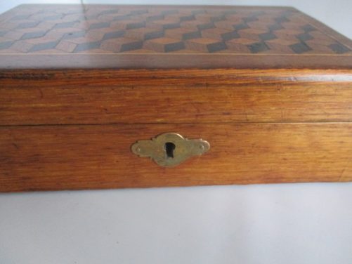 Edwardian oak box with parquetry - Image 4