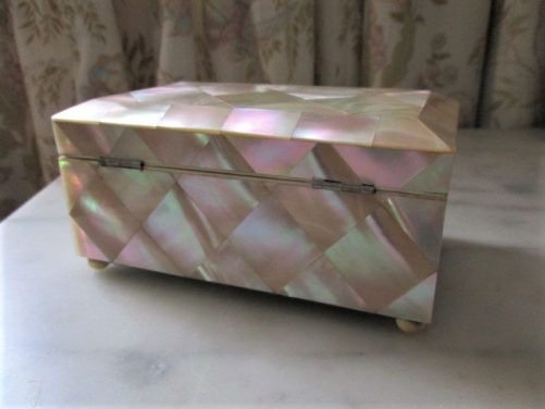 Small mother of pearl jewellery box, - Image 2
