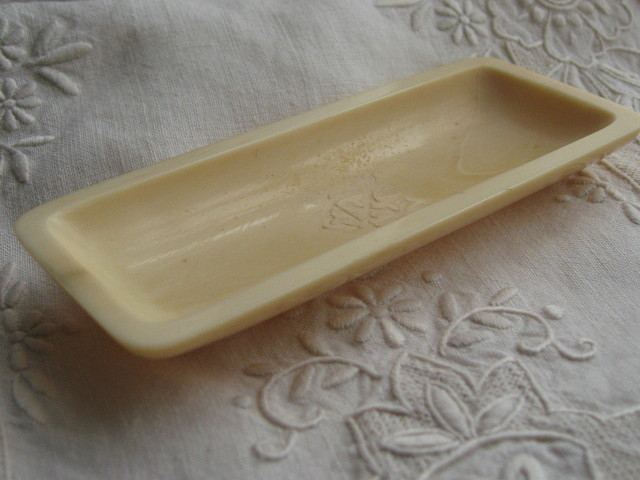 Antique ivory pin tray