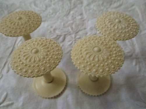 Reel holder, Georgian