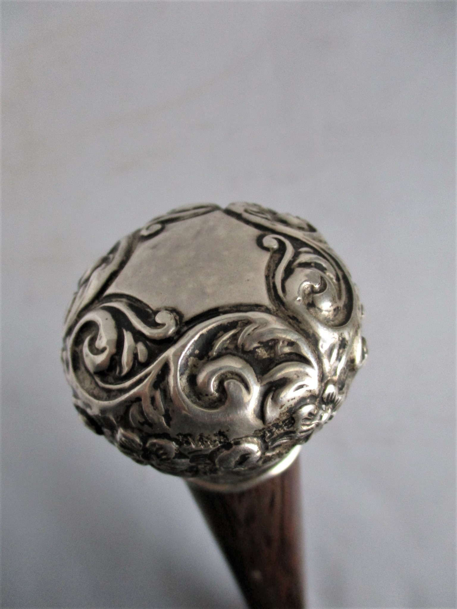 Silver top palm wood walking cane - Image 3