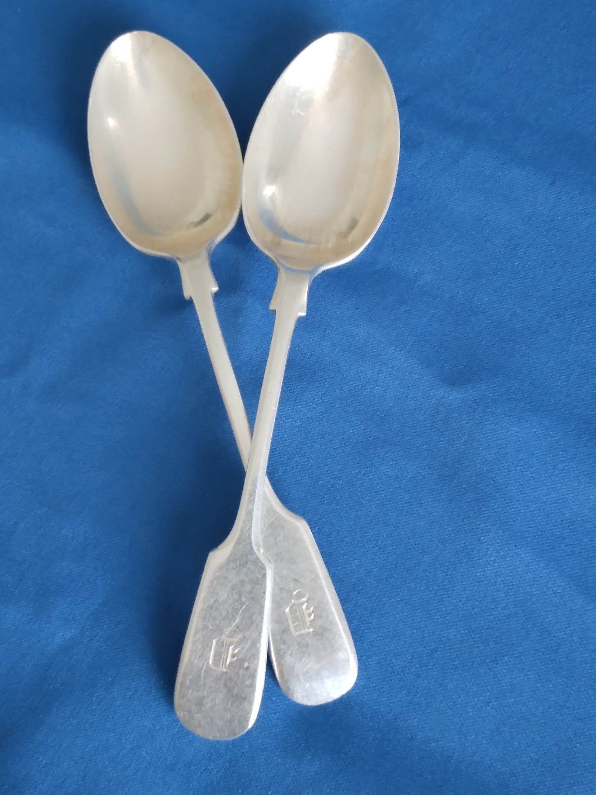 Silver teaspoons, Walker & Hall 1899